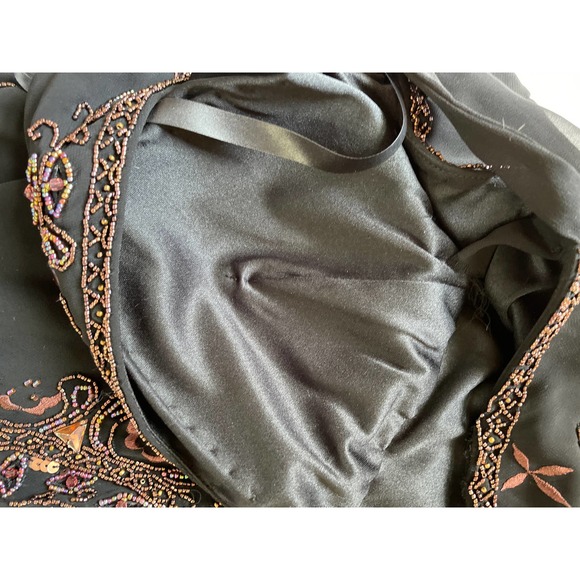 Elegant Black Embroidered Dress - Picture 14 of 15